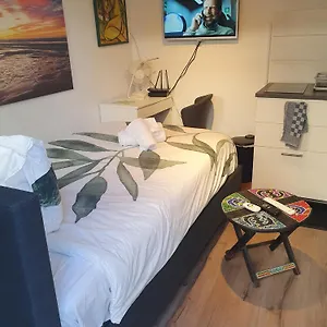 Cozy Garden House Kijkduin Bed & Breakfast Den Haag
